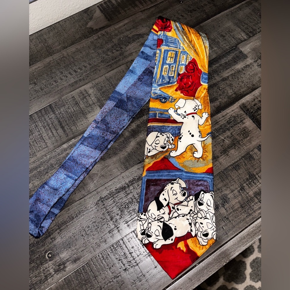 Vintage Disney 101 Dalmatians themed necktie​